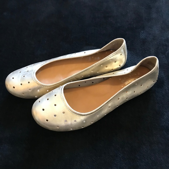 Kork-Ease Shoes - Kork-Ease Nessa Gold Perforated Flats Metallic 7